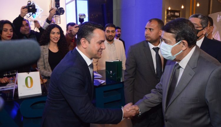رئيس شركة العاصمة الإدارية يتفقد جناح ماستر جروب
