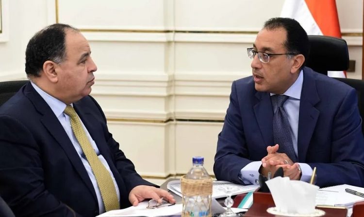 جانب من اجتماع رئيس الوزراء بوزير المالية