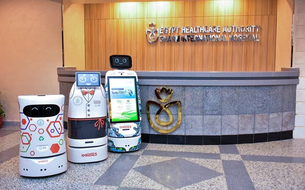 روبوتات ذكية في مستشفى شرم الشيخ الدولي