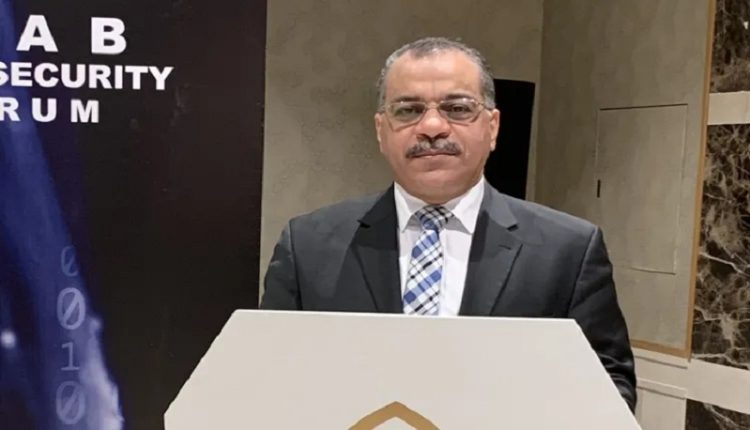 الدكتور عادل عبد المنعم