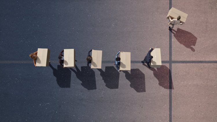 تسريح العاملين في شركات التكنولوجيا