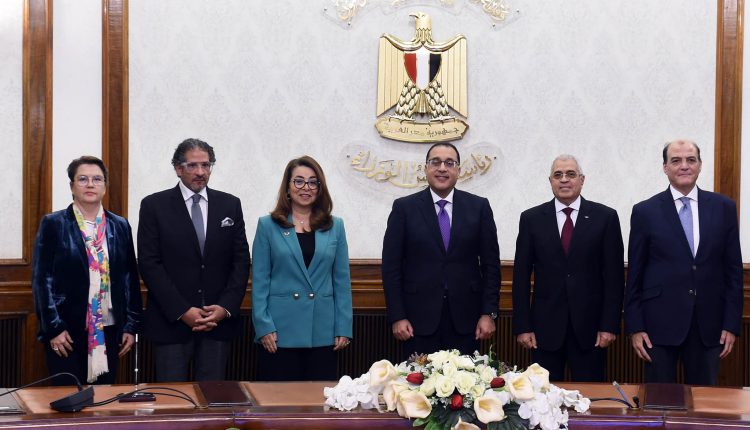 جانب من توقيع الشراكة