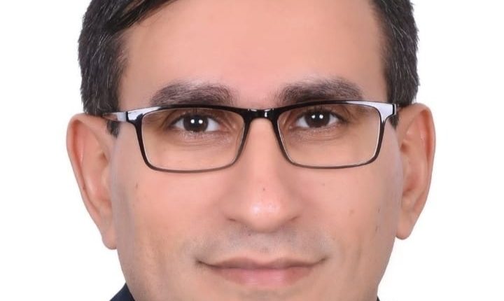 الدكتور أحمد خطاب