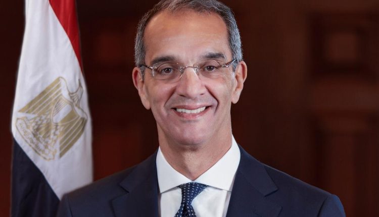 عمرو طلعت وزير الاتصالات وتكنولوجيا المعلومات