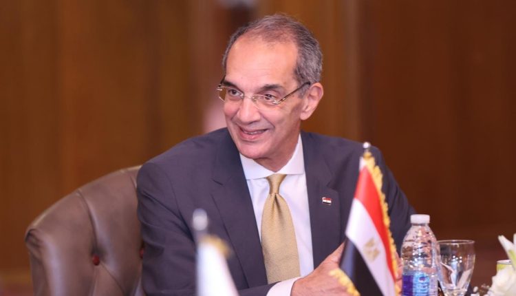 الدكتور عمرو طلعت وزير الاتصالات