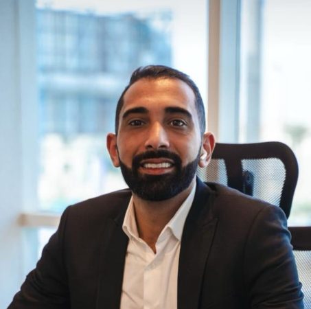 بيتر وسام، مدير إدارة المبيعات شركة انفست ويل