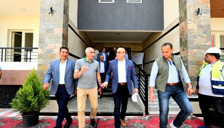 وزير الإسكان