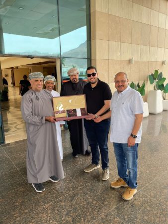 لاسيرينا جروب تستضيف وزير الإسكان العماني