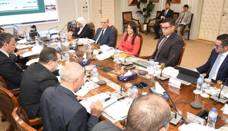اجتماع وزير الإسكان