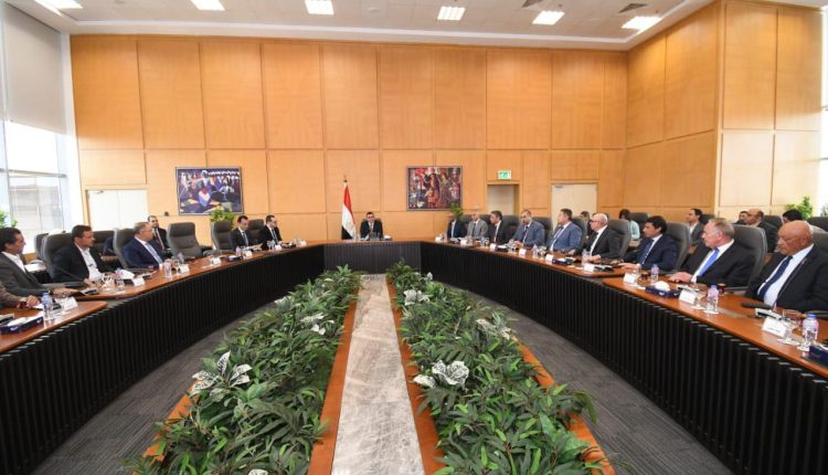 اجتماع وزير الإسكان مع المطورين العقاريين