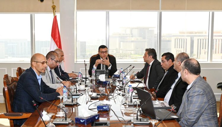 وزير الإسكان