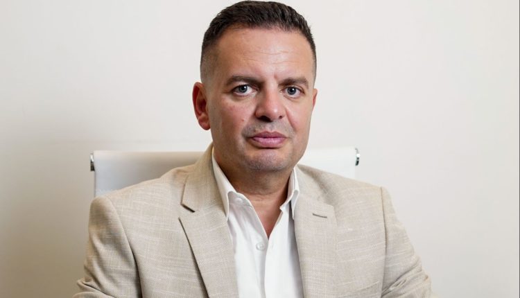 الدكتور محمد راشد