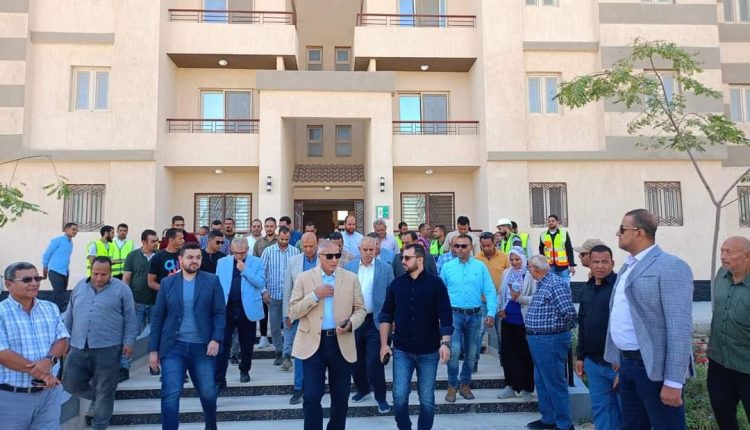 تفقد مشروعات مدينة 15 مايو
