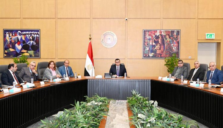 اجتماع وزير الإسكان