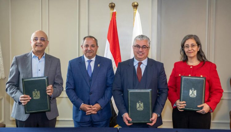 ايجيترانس ونافذ الدولية تتعاقدان مع المنطقة الاقتصادية لقناة السويس