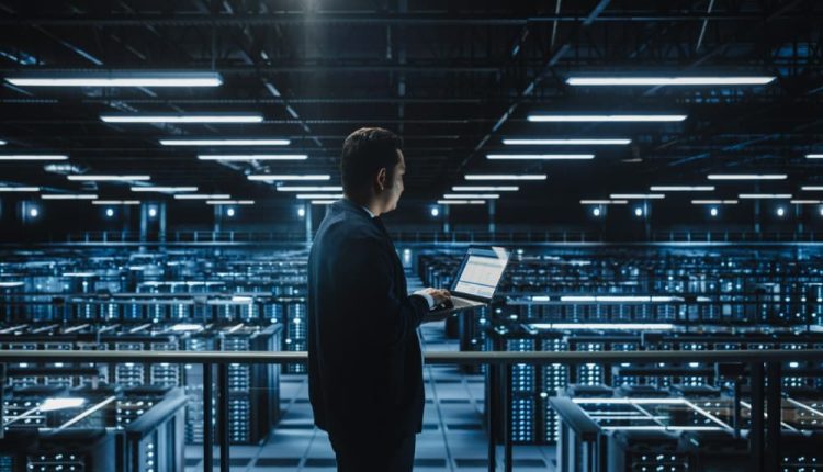 صناعة مراكز البيانات