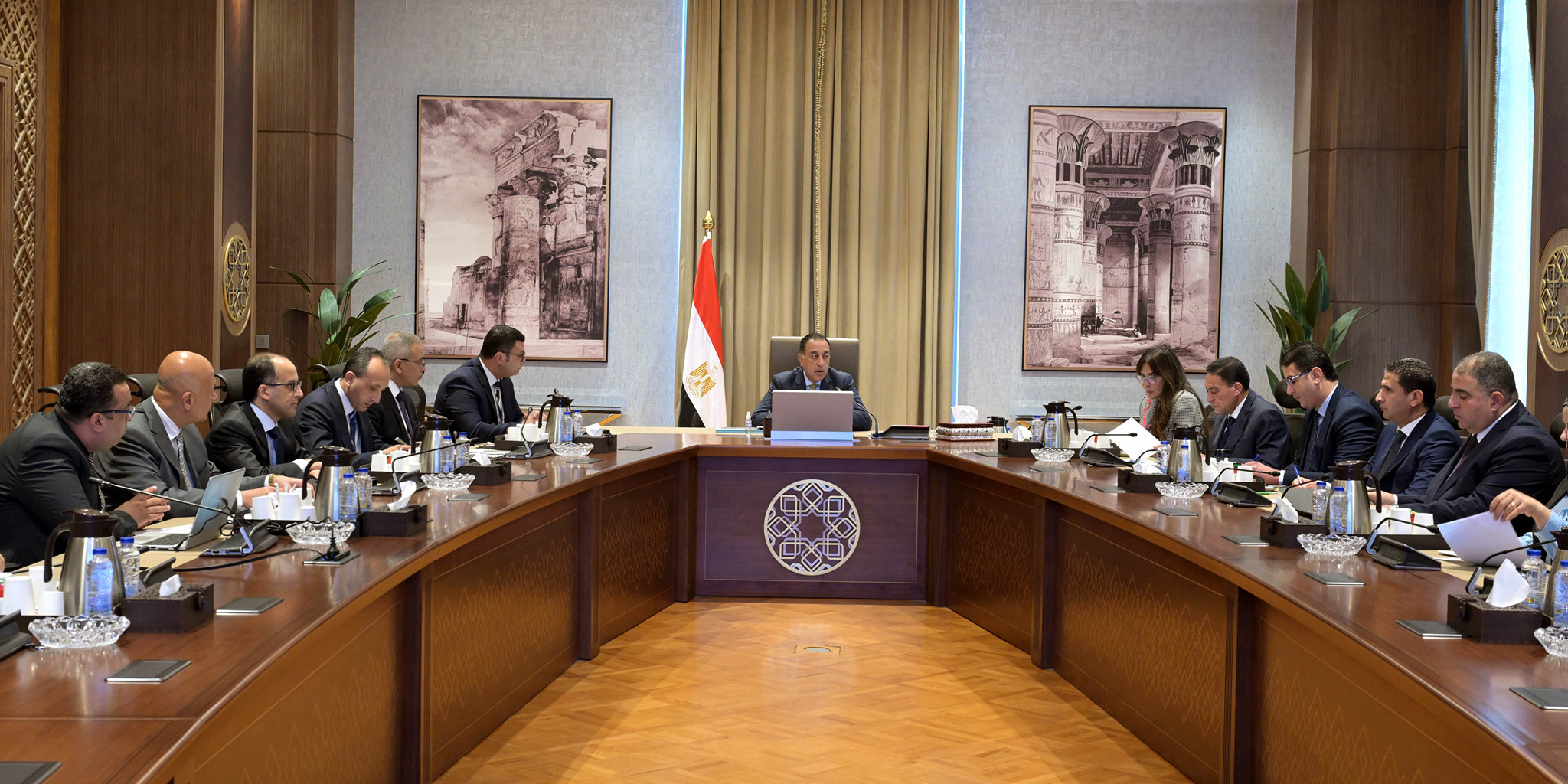 اجتماع رئيس مجلس الوزراء