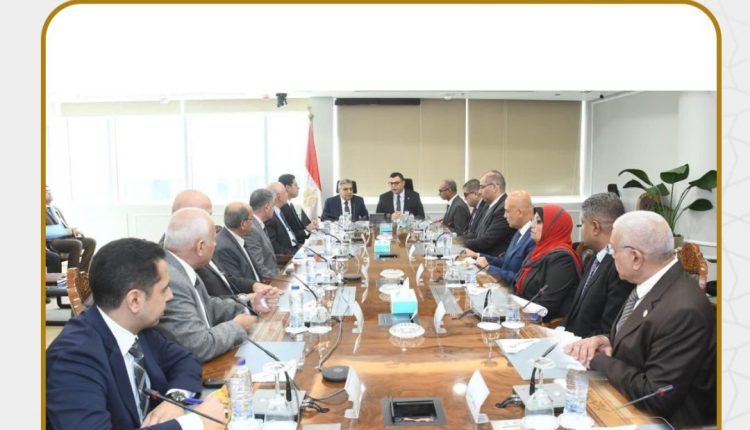اجتماع وزير الإسكان ومحافظ الدقهلية