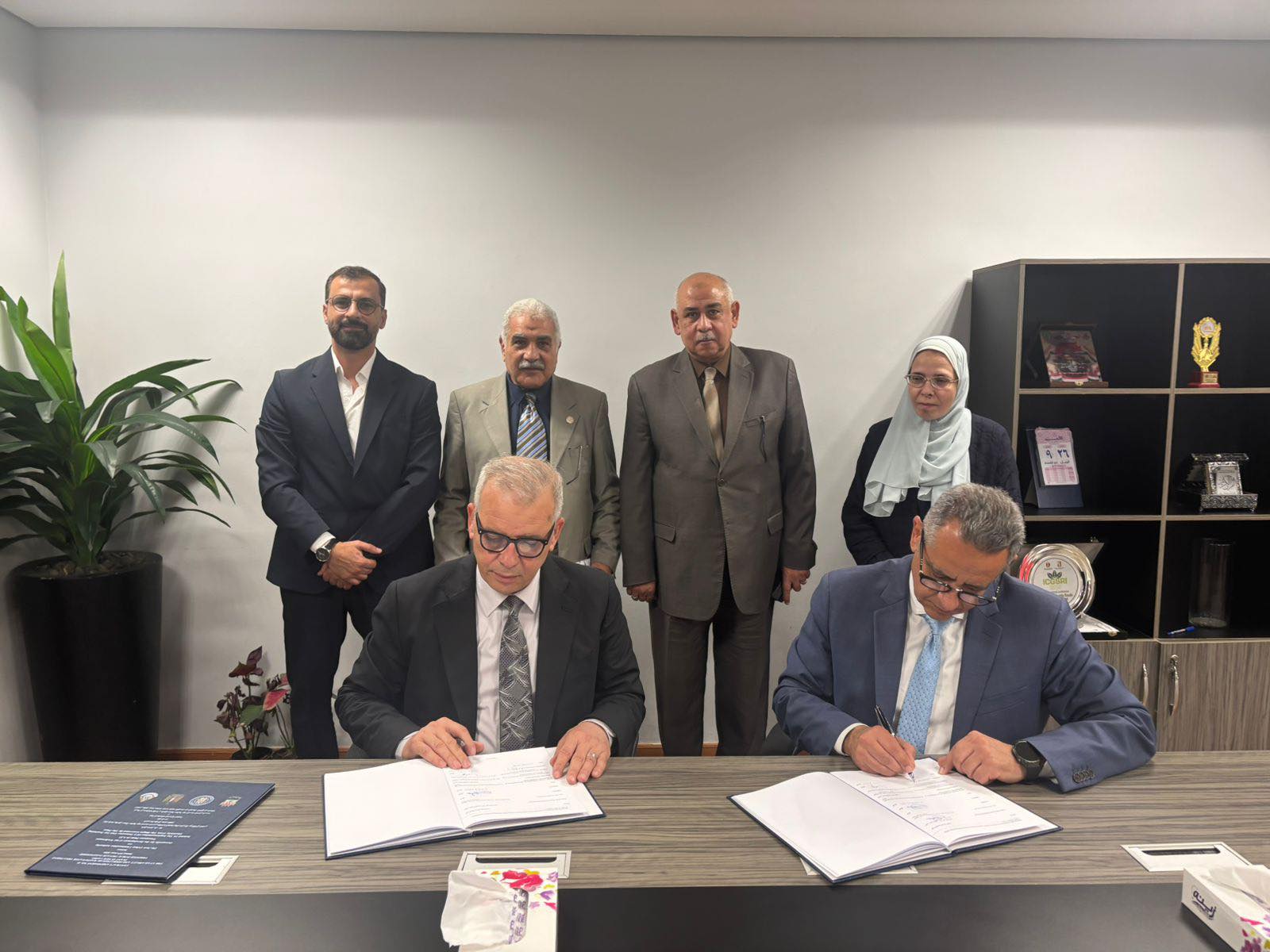 «المجتمعات العمرانية» توقع ملحقًا جديدًا لمشروع توليد الطاقة من غاز الصرف |